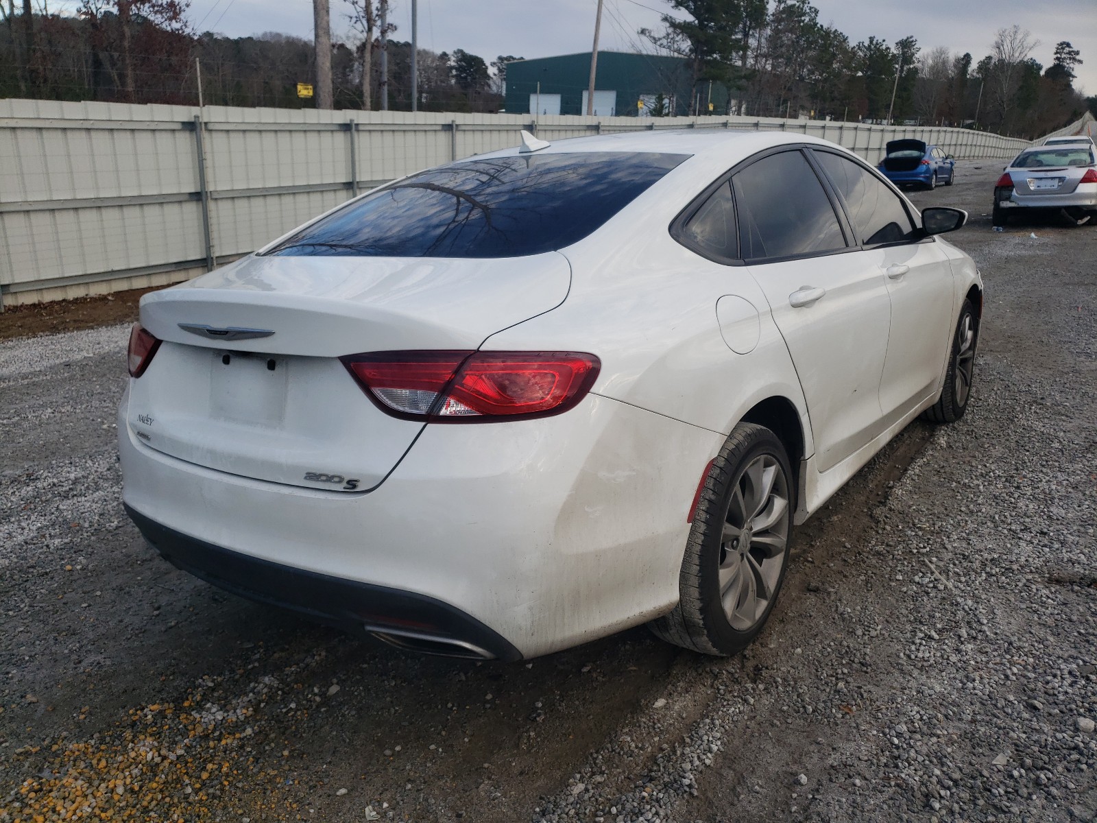 1C3CCCDG8FN656704  chrysler 200 s 2015 IMG 3