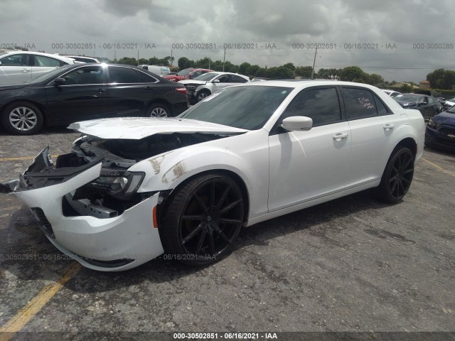 2C3CCABG9JH234885  chrysler 300 2018 IMG 1