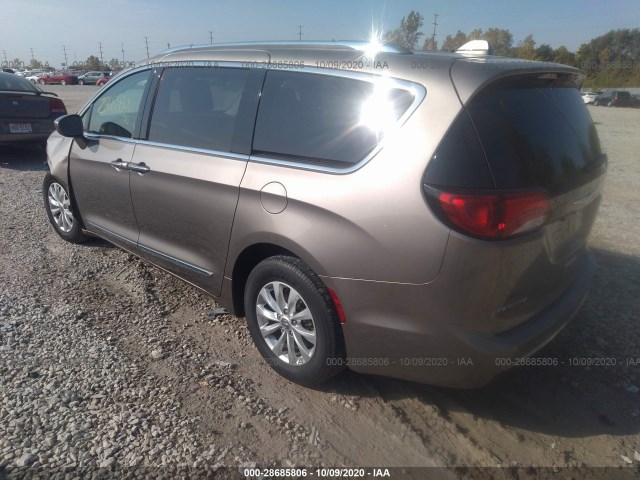 2C4RC1BG4JR149355  chrysler pacifica 2018 IMG 2