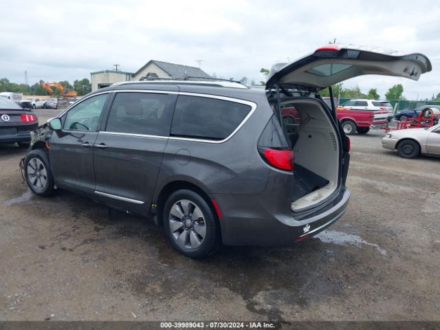 2C4RC1N79JR168429  chrysler pacifica 2018 IMG 2