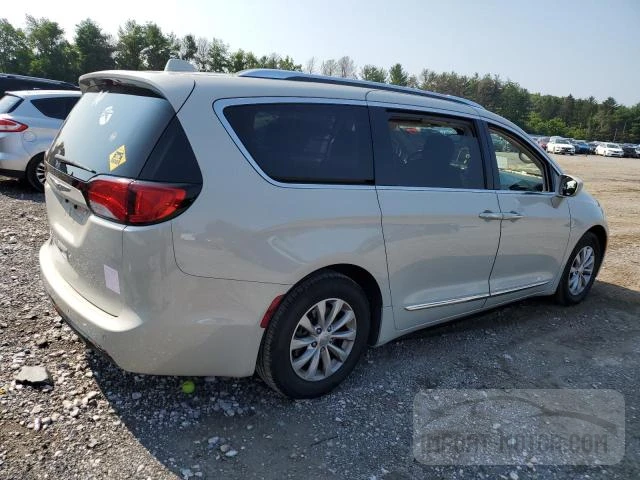 2C4RC1BG7KR703425  chrysler pacifica 2019 IMG 2