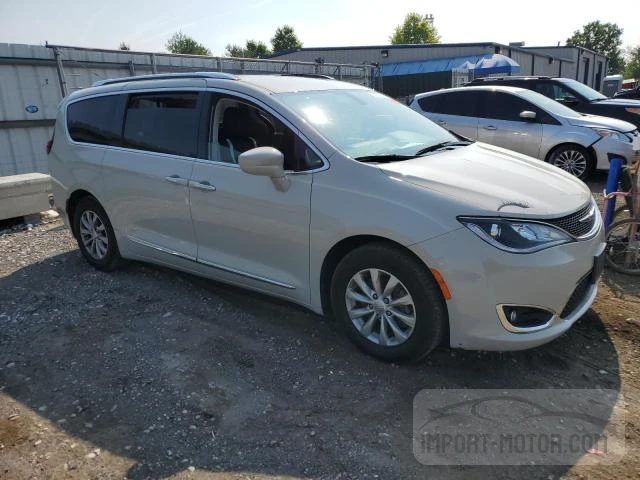 2C4RC1BG7KR703425  chrysler pacifica 2019 IMG 3