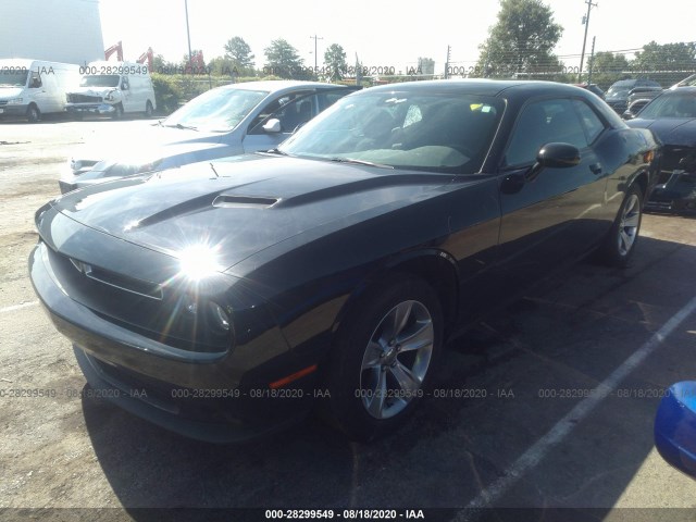 2C3CDZAG0HH568827  dodge challenger 2017 IMG 1