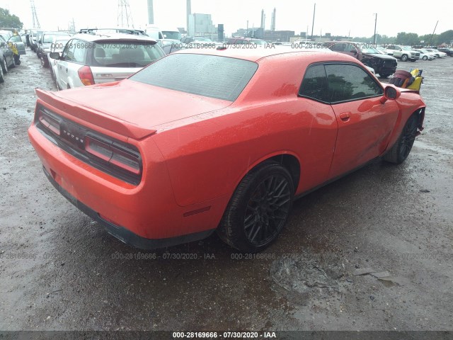 2C3CDZAG0JH121775  dodge challenger 2018 IMG 3