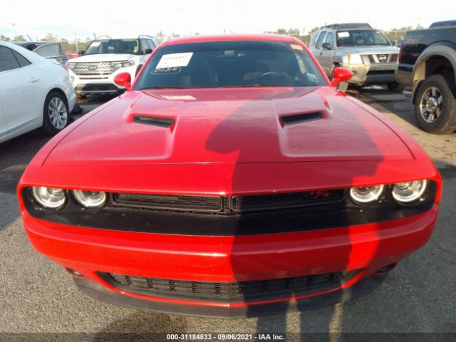 2C3CDZBTXJH130821  dodge challenger 2018 IMG 5