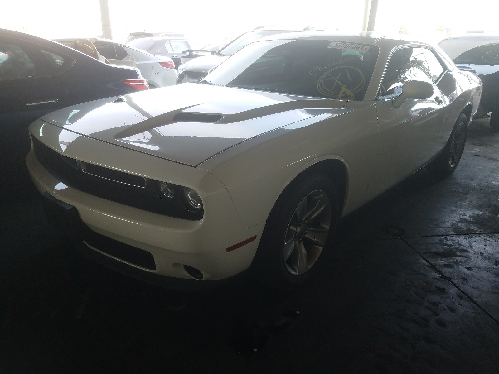 2C3CDZAG4JH236573  dodge challenger 2018 IMG 1