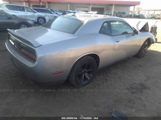 2C3CDZAG6JH245730  dodge challenger 2018 IMG 3