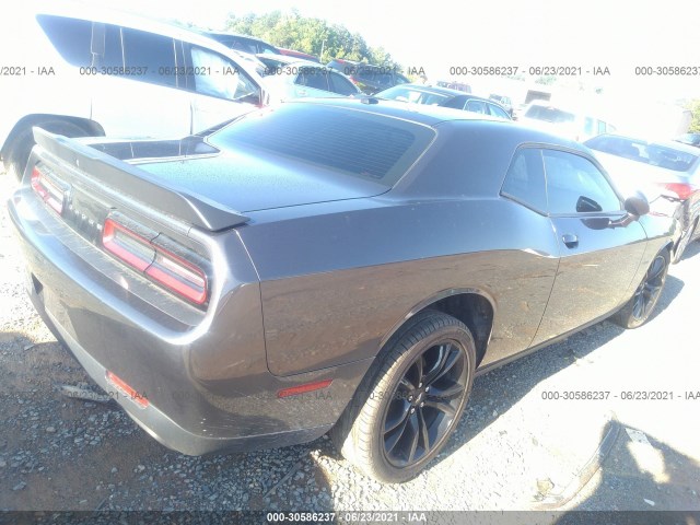 2C3CDZBT4JH252235  dodge challenger 2018 IMG 3