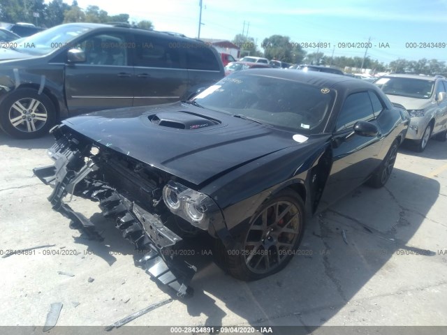 2C3CDZFJ6JH255422  dodge challenger 2018 IMG 1