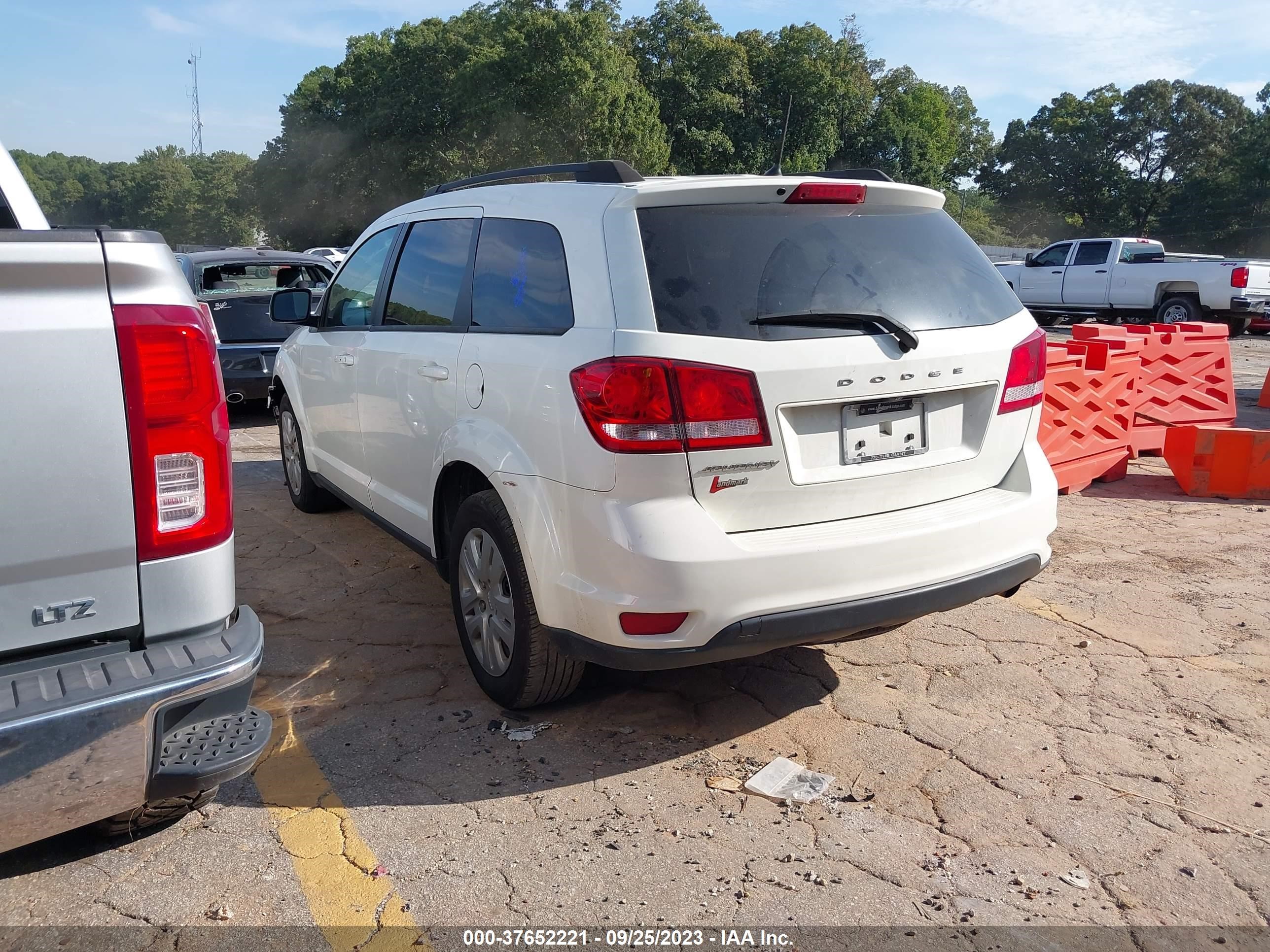 3C4PDCBB8KT816267  dodge journey 2019 IMG 2