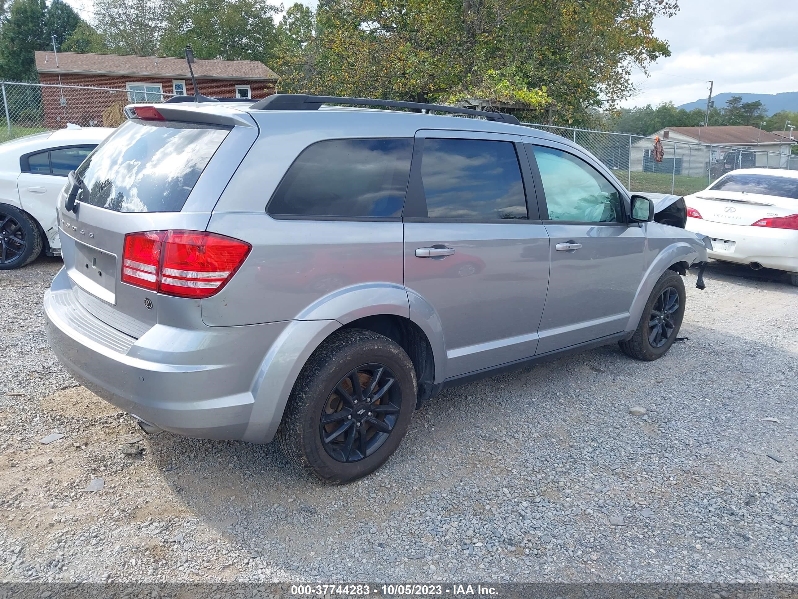 3C4PDCAB9LT253846  dodge journey 2020 IMG 3