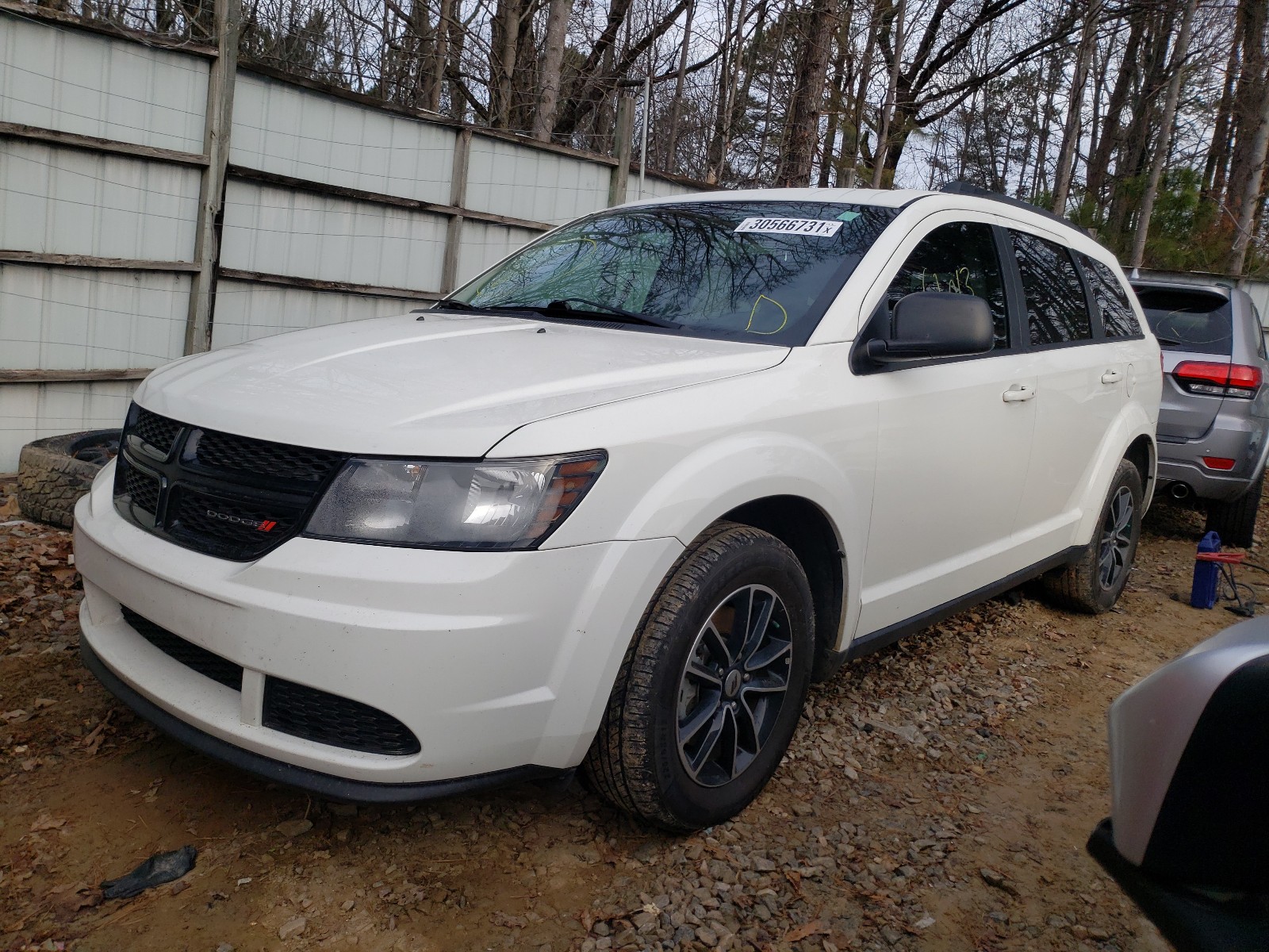 3C4PDCAB7JT167335  dodge journey se 2018 IMG 1