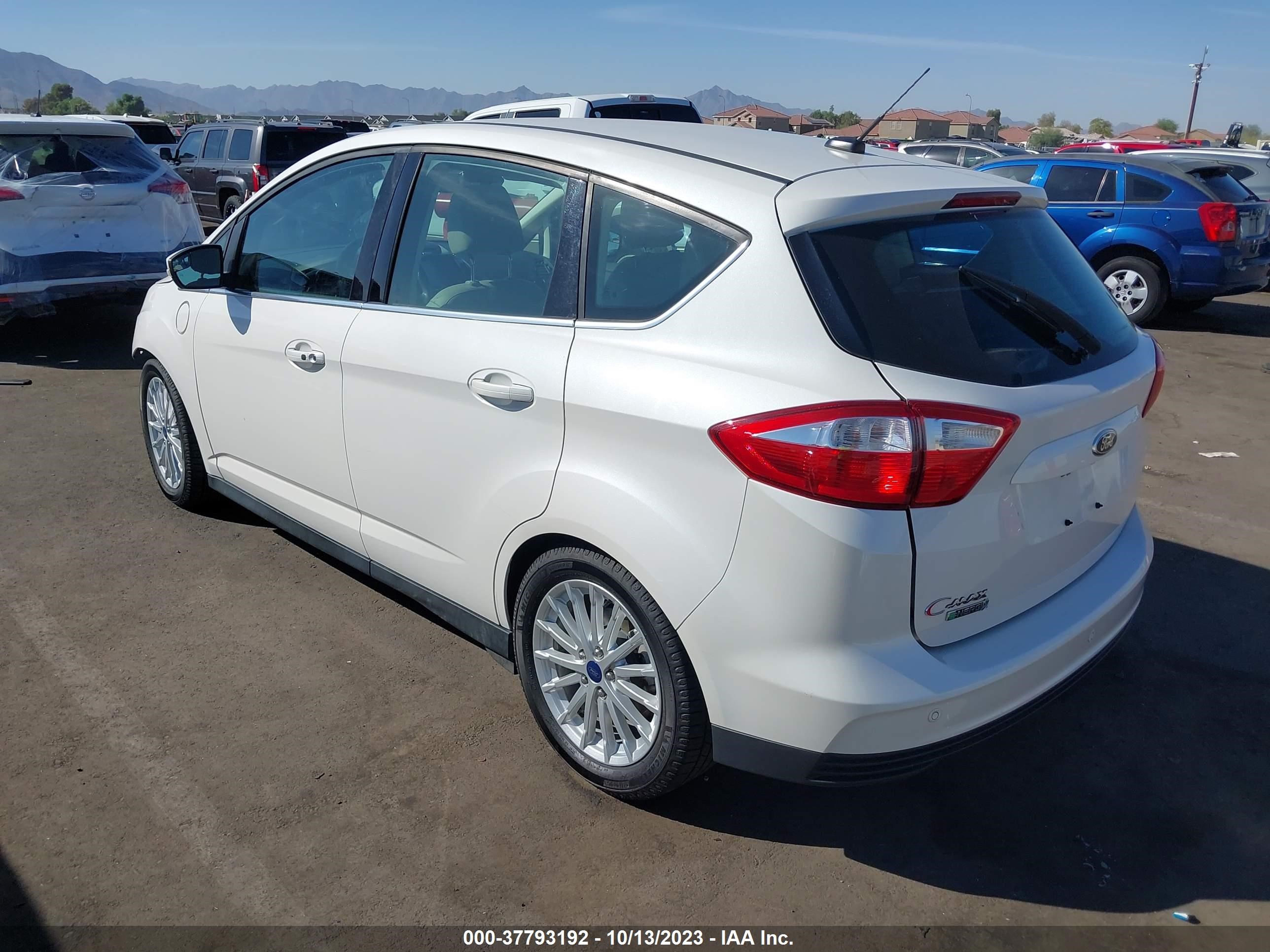 1FADP5CU8GL103867  ford c-max 2015 IMG 2