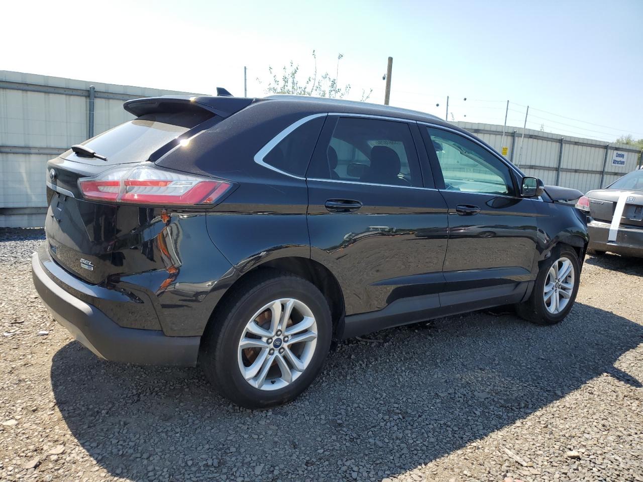 2FMPK4J95KBC25010  ford edge 2019 IMG 2