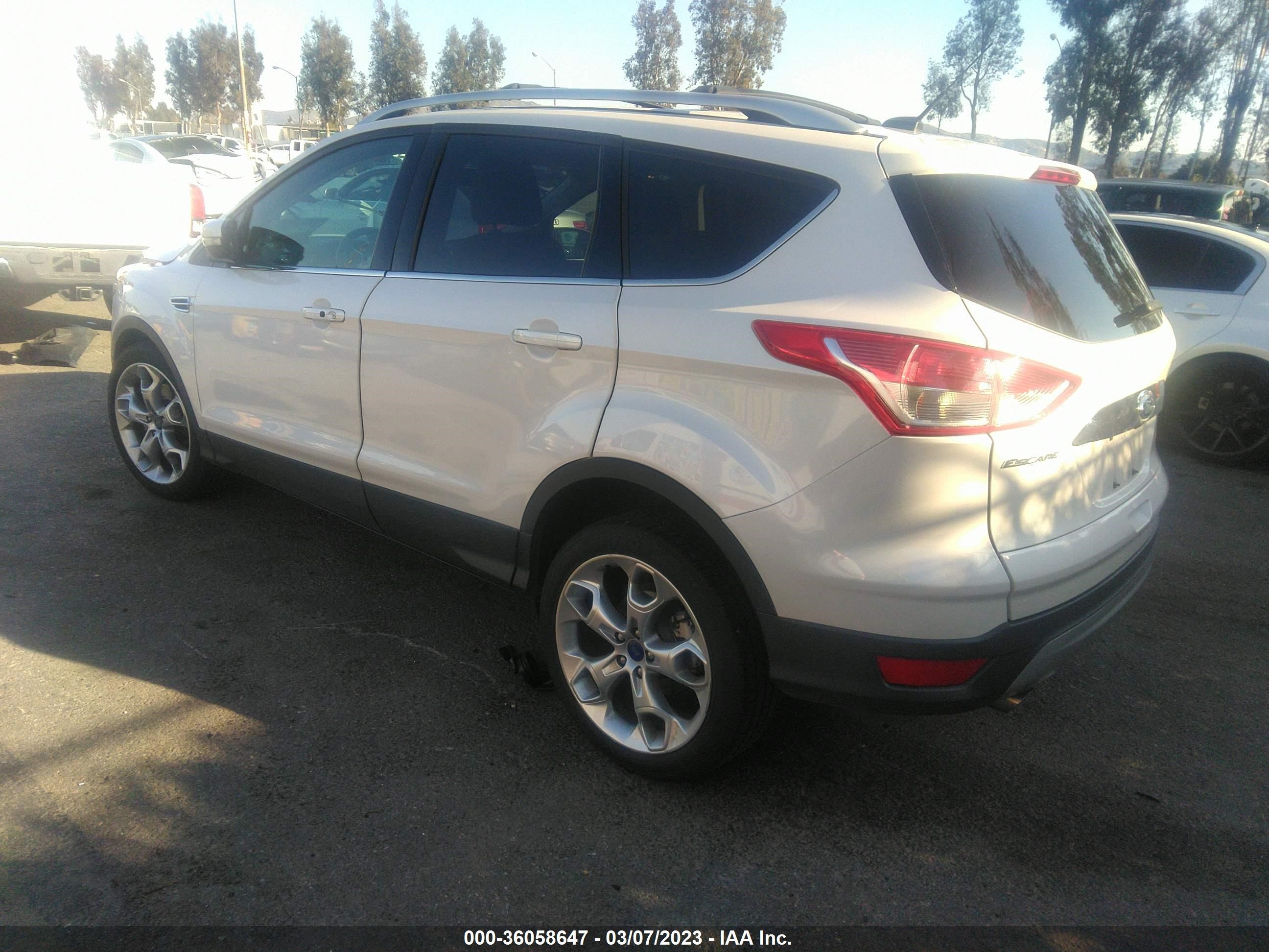 1FMCU0J95FUB73119  ford escape 2015 IMG 2