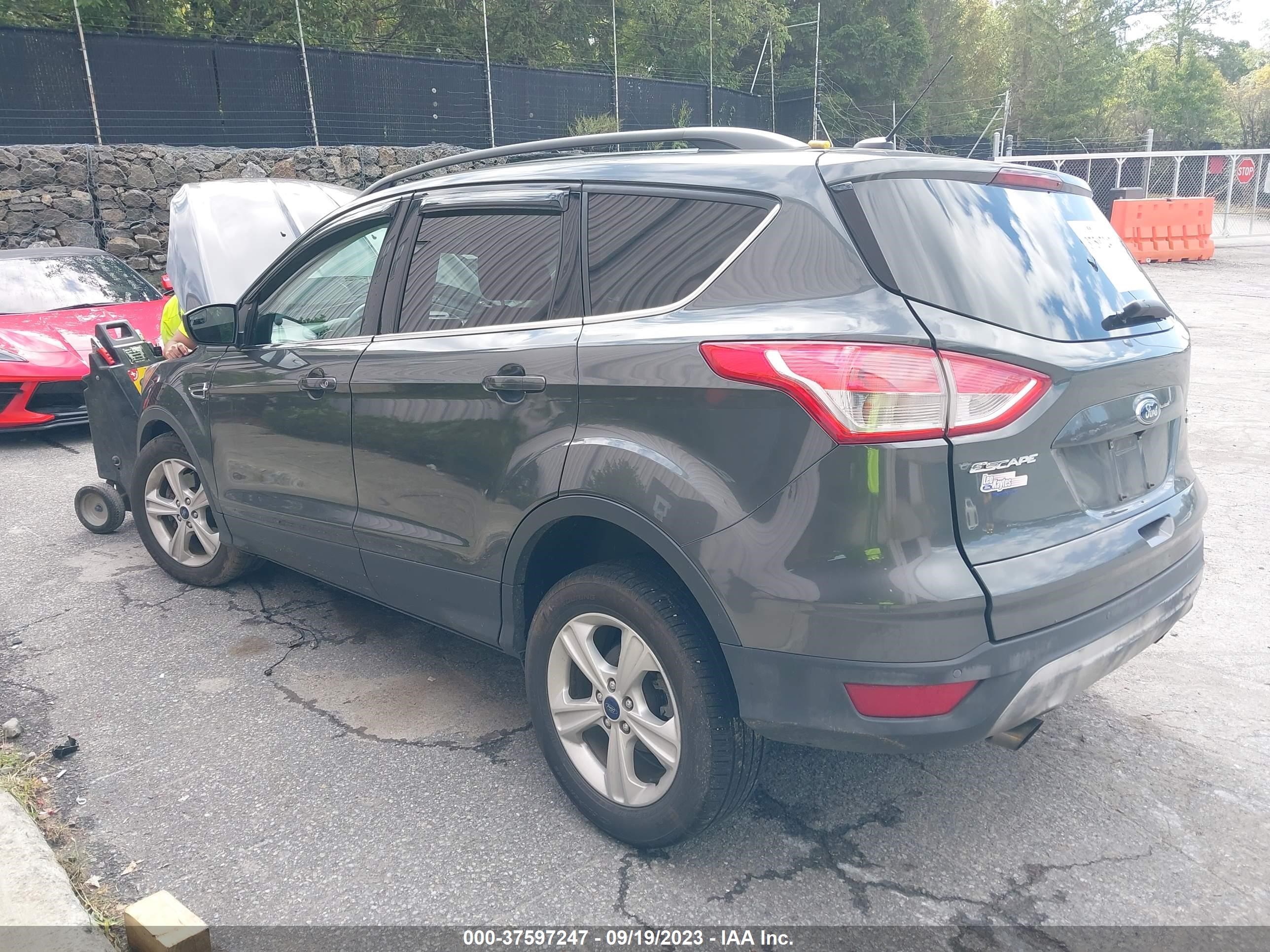 1FMCU9G97GUB28776  ford escape 2015 IMG 2