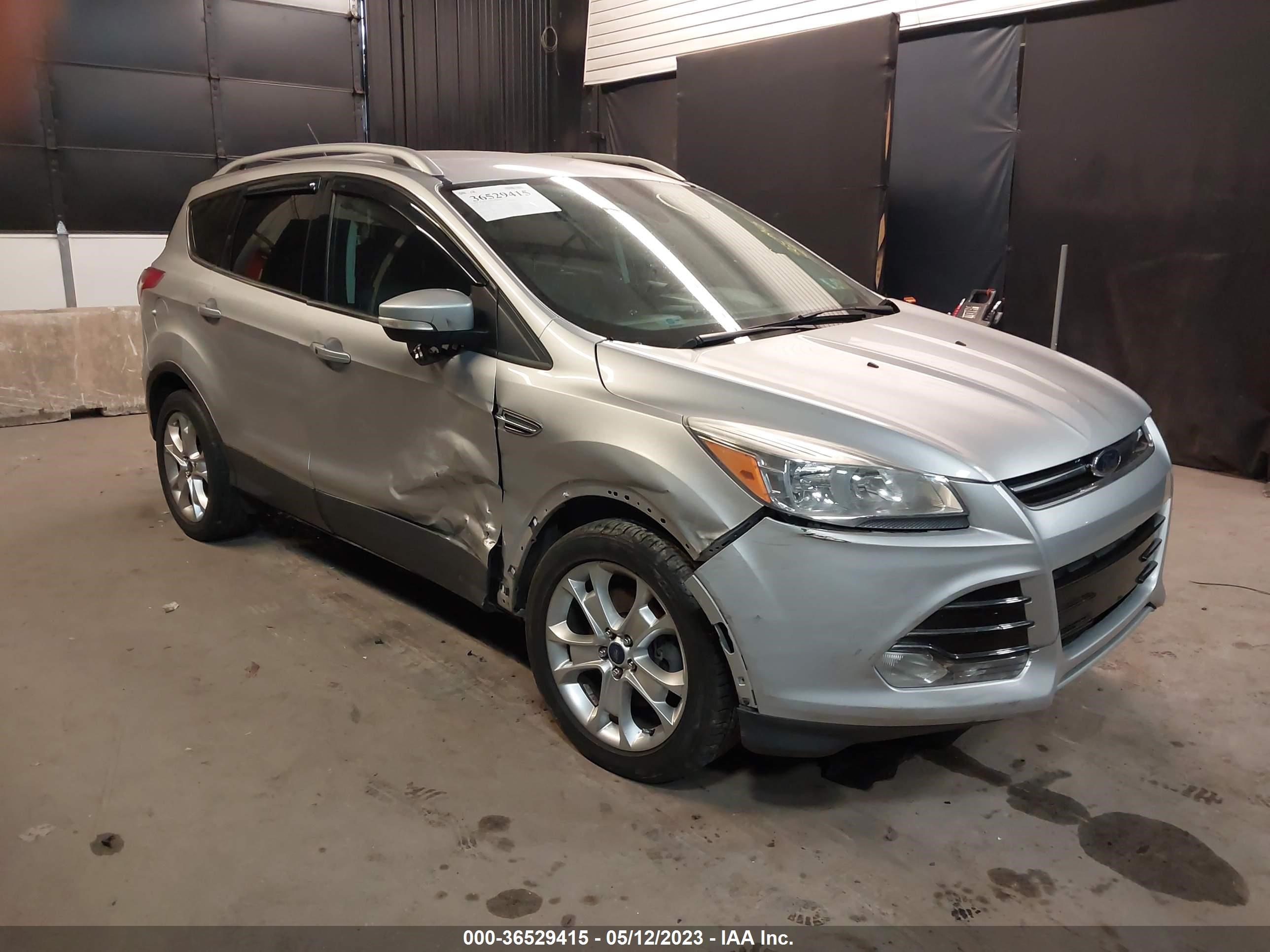 1FMCU9JX6GUA25551  ford escape 2016 IMG 0