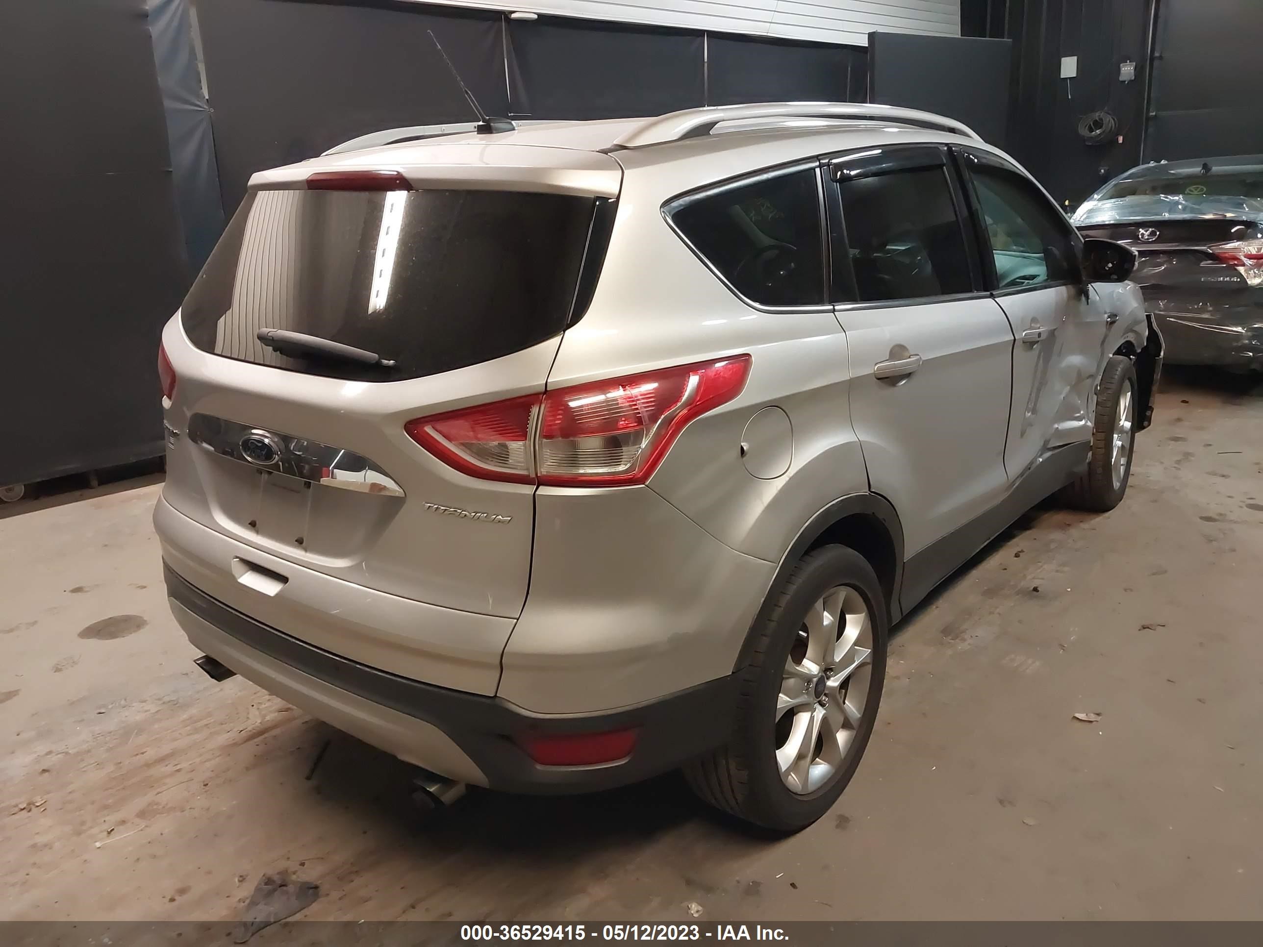 1FMCU9JX6GUA25551  ford escape 2016 IMG 3