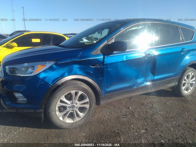 1FMCU0GD7HUC64312  ford escape 2017 IMG 5