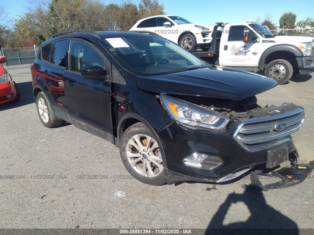 1FMCU0GD8HUC07813  ford escape 2017 IMG 0