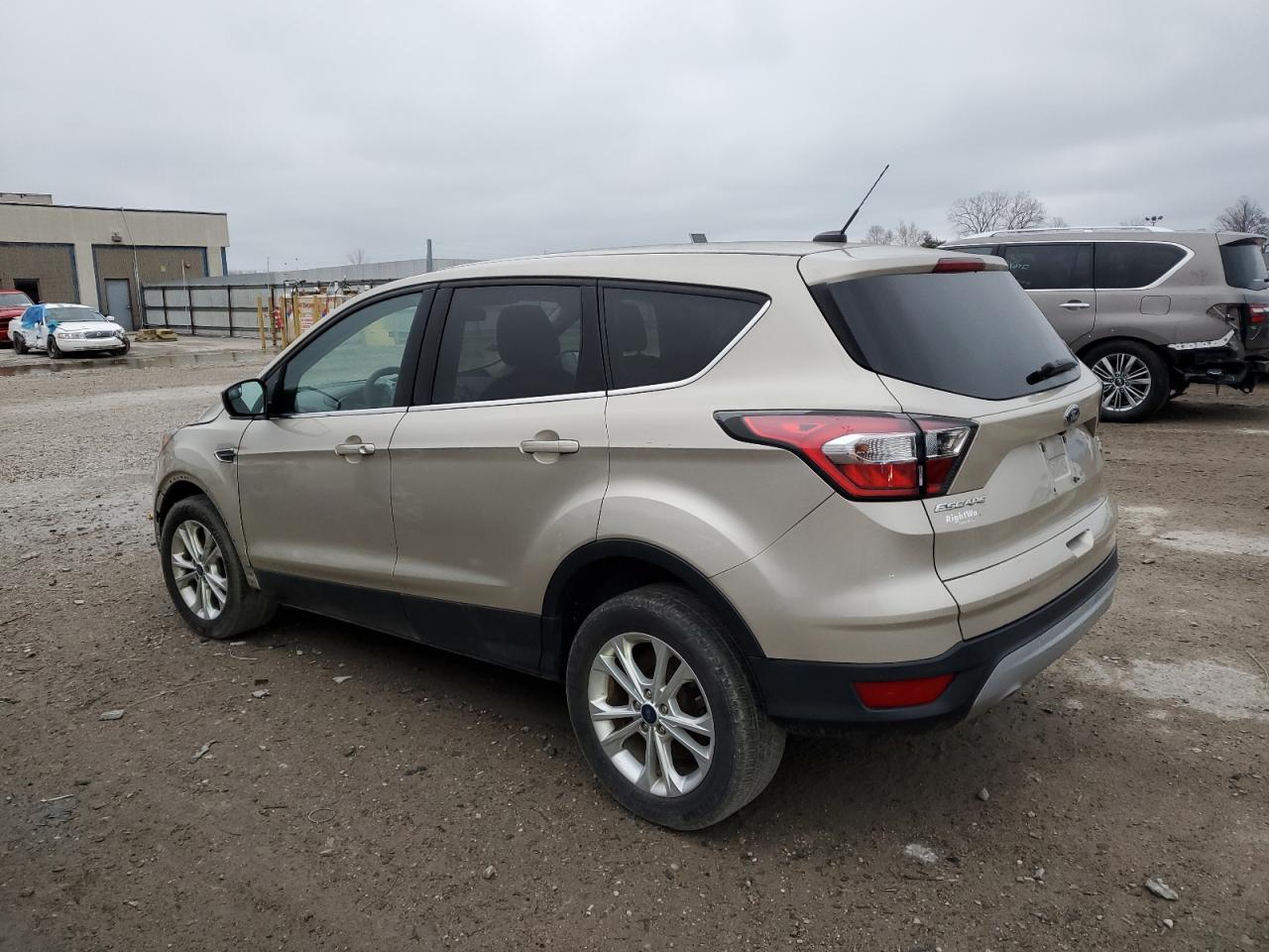 1FMCU0GD9HUA77055  ford escape 2017 IMG 2