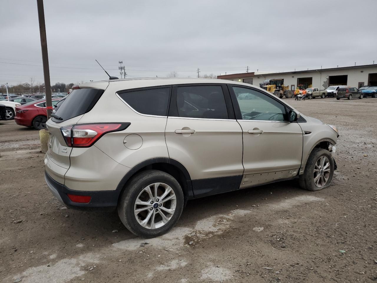 1FMCU0GD9HUA77055  ford escape 2017 IMG 3