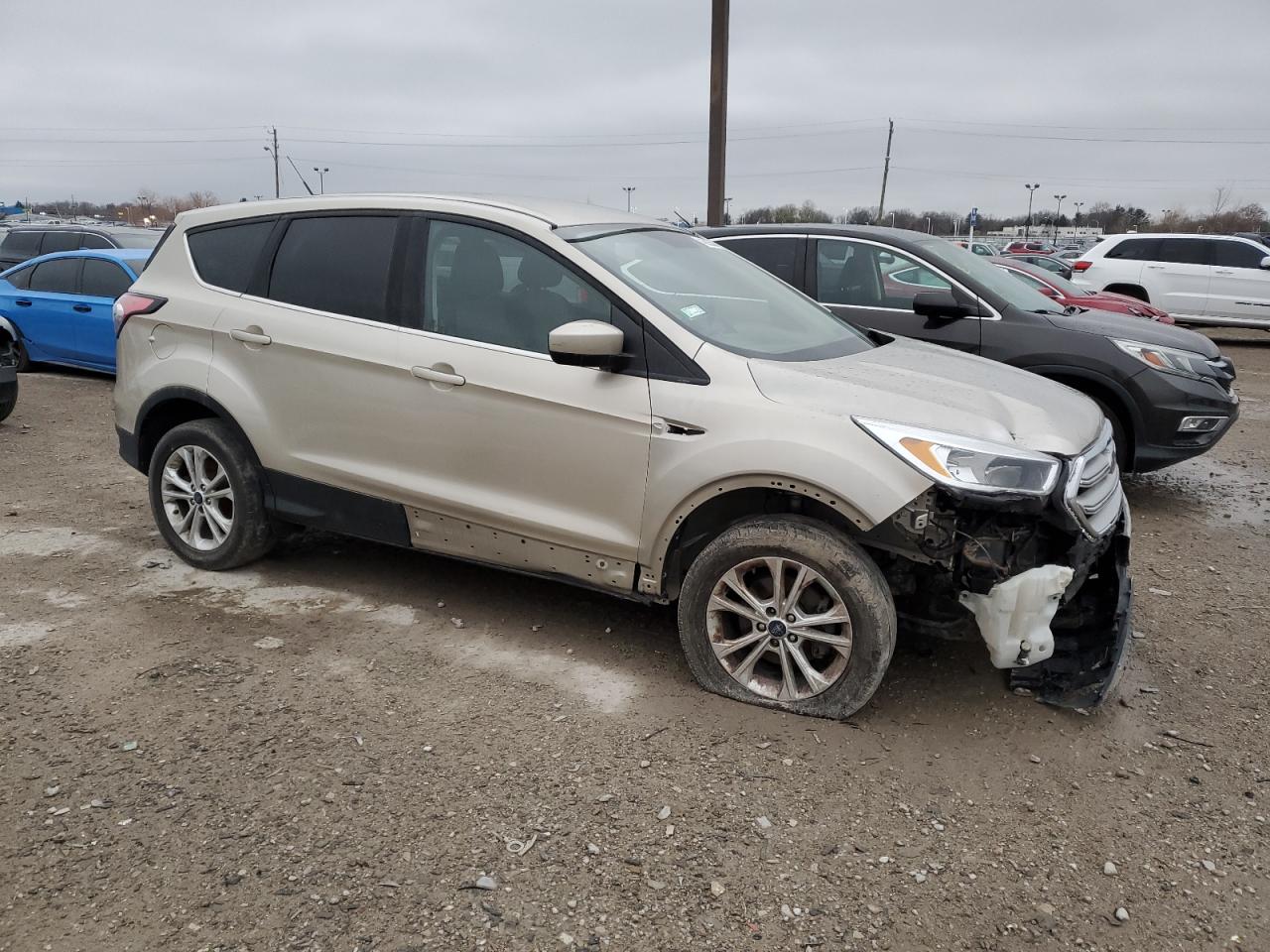 1FMCU0GD9HUA77055  ford escape 2017 IMG 4