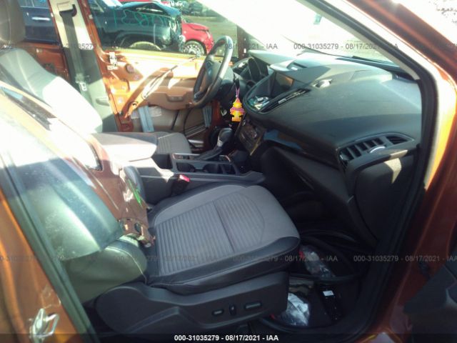 1FMCU0J96HUA09977  ford escape 2016 IMG 4