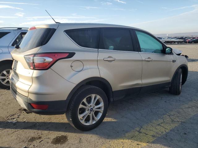 1FMCU9GD2HUB50545  ford escape 2017 IMG 2