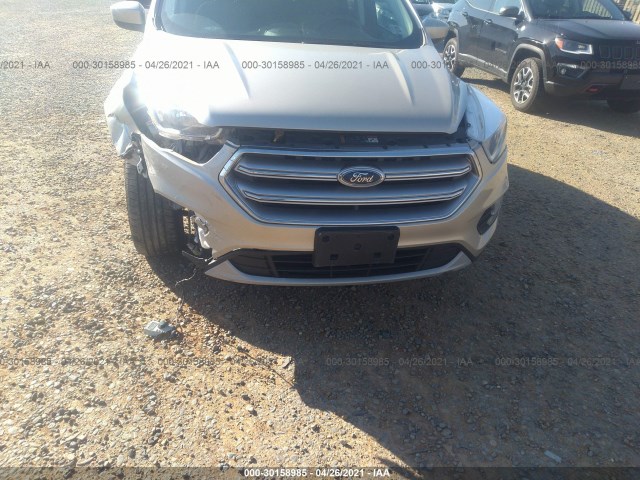 1FMCU9GD6HUC36750  ford escape 2017 IMG 5