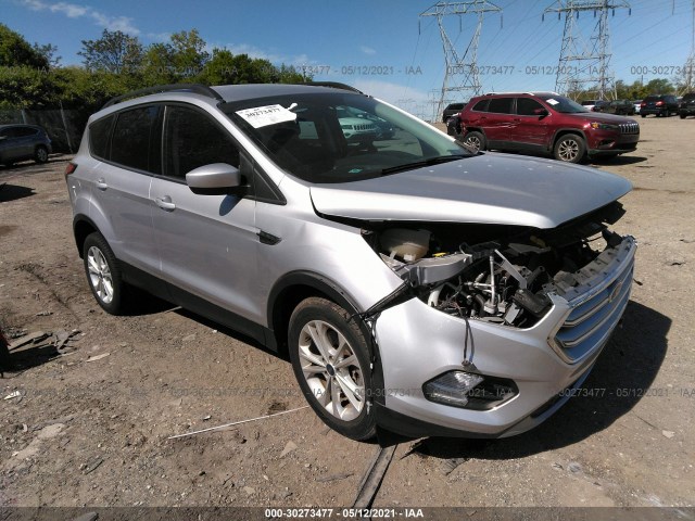 1FMCU9GD6HUC38899  ford escape 2017 IMG 0