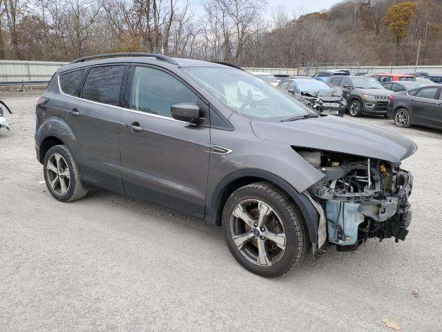 1FMCU9GD8HUA90951  ford escape 2017 IMG 3