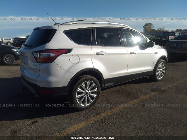 1FMCU9J90HUB80406  ford escape 2017 IMG 3