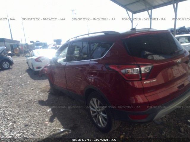 1FMCU9J92HUA45167  ford escape 2017 IMG 2