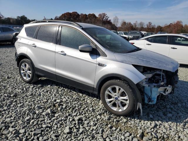 1FMCU0HD6JUA79009  ford escape 2017 IMG 3