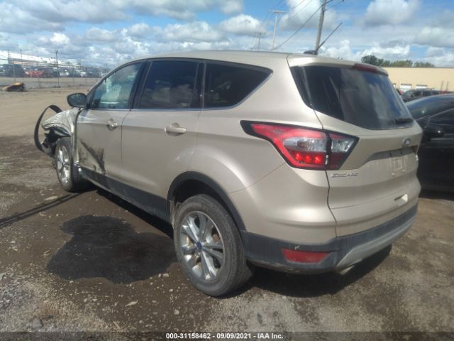 1FMCU9GD7HUE13953  ford escape 2017 IMG 2