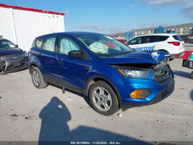 1FMCU0F76JUC02613  ford escape 2018 IMG 0