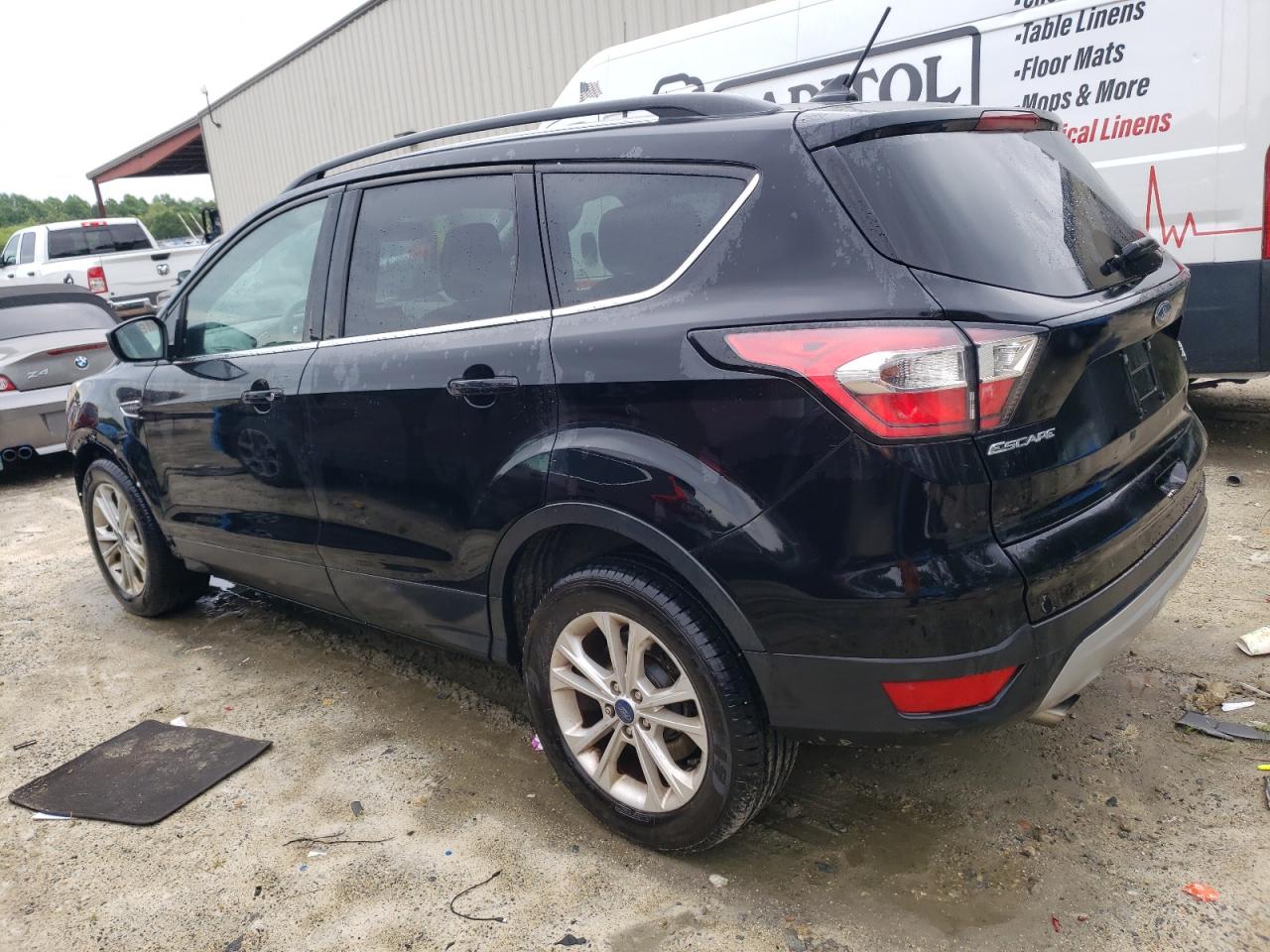 1FMCU0GD2JUB34363  ford escape 2018 IMG 1