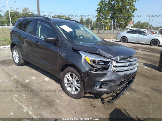 1FMCU0GD2JUC18277  ford escape 2018 IMG 0