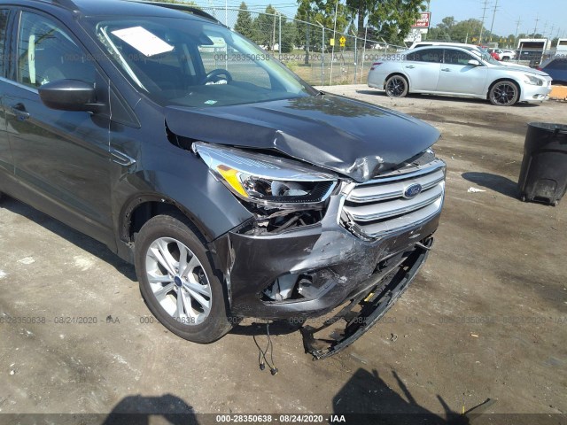 1FMCU0GD2JUC18277  ford escape 2018 IMG 5