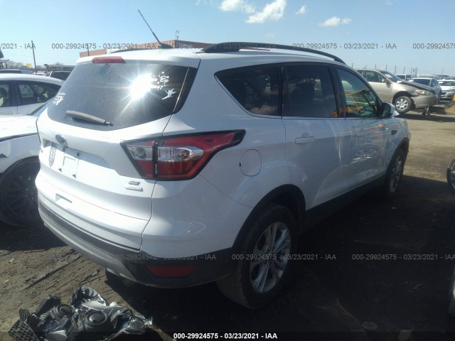 1FMCU0GD8JUC61232  ford escape 2018 IMG 3