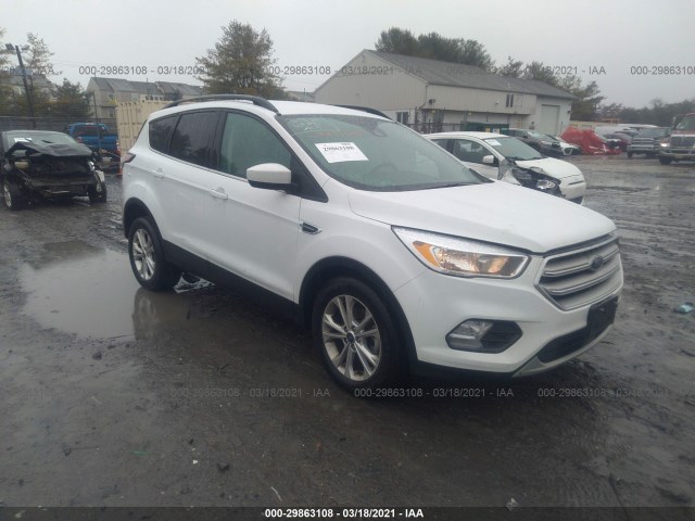 1FMCU0GDXJUC66660  ford escape 2018 IMG 0