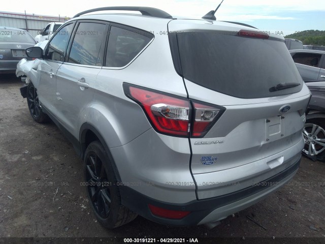 1FMCU0HD0JUD04279  ford escape 2018 IMG 2