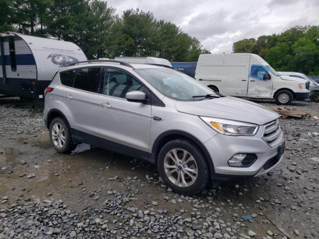 1FMCU9GD6JUD40189  ford escape 2018 IMG 3