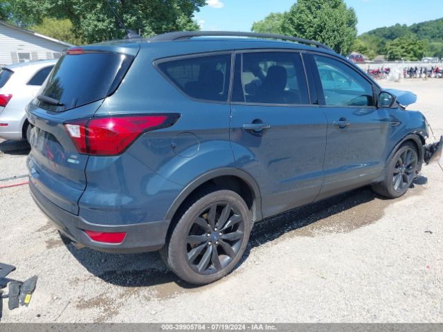 1FMCU9GD2KUC17880  ford escape 2019 IMG 3