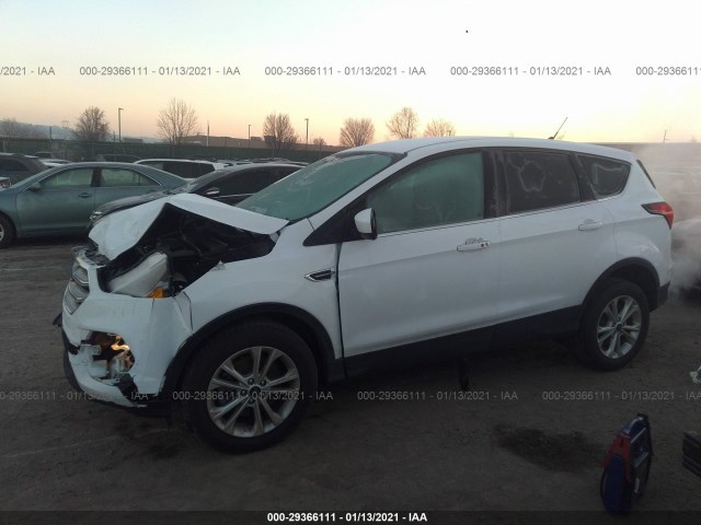 1FMCU9GD6KUB19404  ford escape 2019 IMG 1