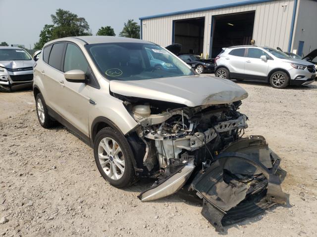 1FMCU9GD4HUC59945  ford escape se 2017 IMG 0