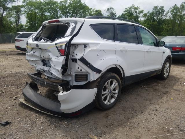 1FMCU0GD8JUC10748  ford escape se 2018 IMG 3