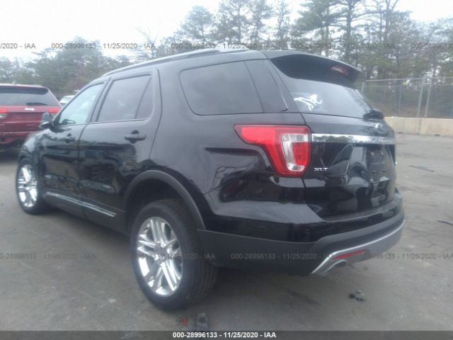 1FM5K8D85HGD75718  ford explorer 2017 IMG 2