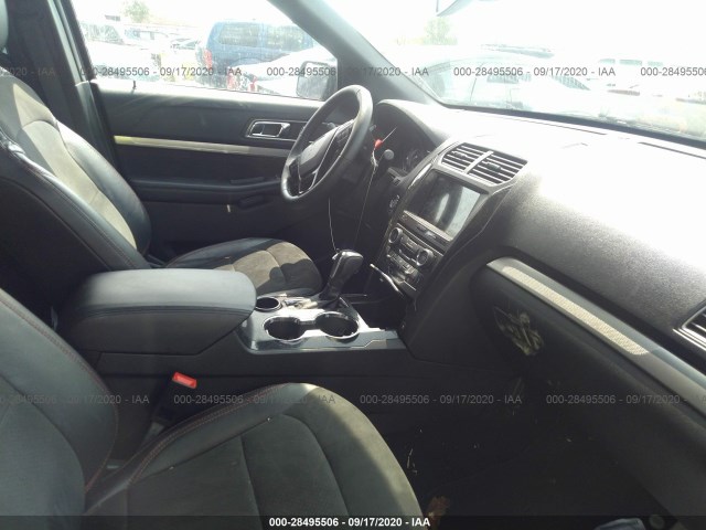 1FM5K7D8XJGC85495  ford explorer 2018 IMG 4